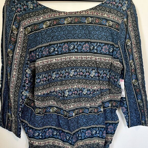 NWT Bongo Juniors Woven Pleated Printed Top - Size: Medium - Picture 4 of 7